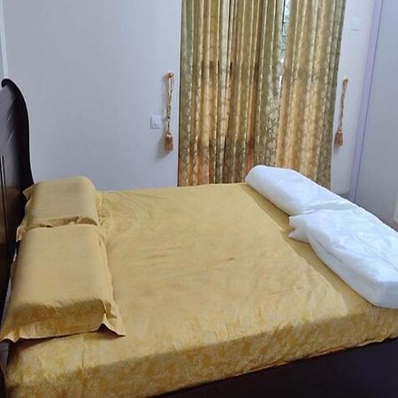 Silver Oaks Flat Sc Golf Links Road Kowdiar Thiruvananthapuram By Probity Ventures Dış mekan fotoğraf